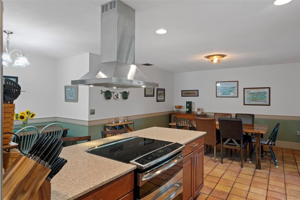 En Venta: $580,000 (3 camas, 3 baños, 1444 Pies cuadrados)