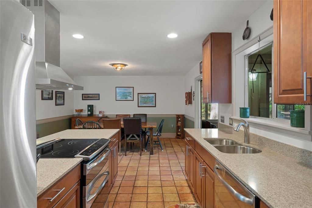 En Venta: $580,000 (3 camas, 3 baños, 1444 Pies cuadrados)