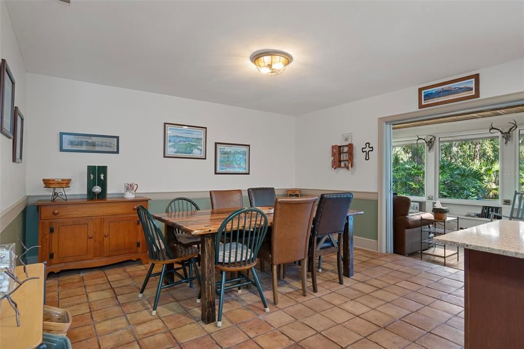 En Venta: $580,000 (3 camas, 3 baños, 1444 Pies cuadrados)