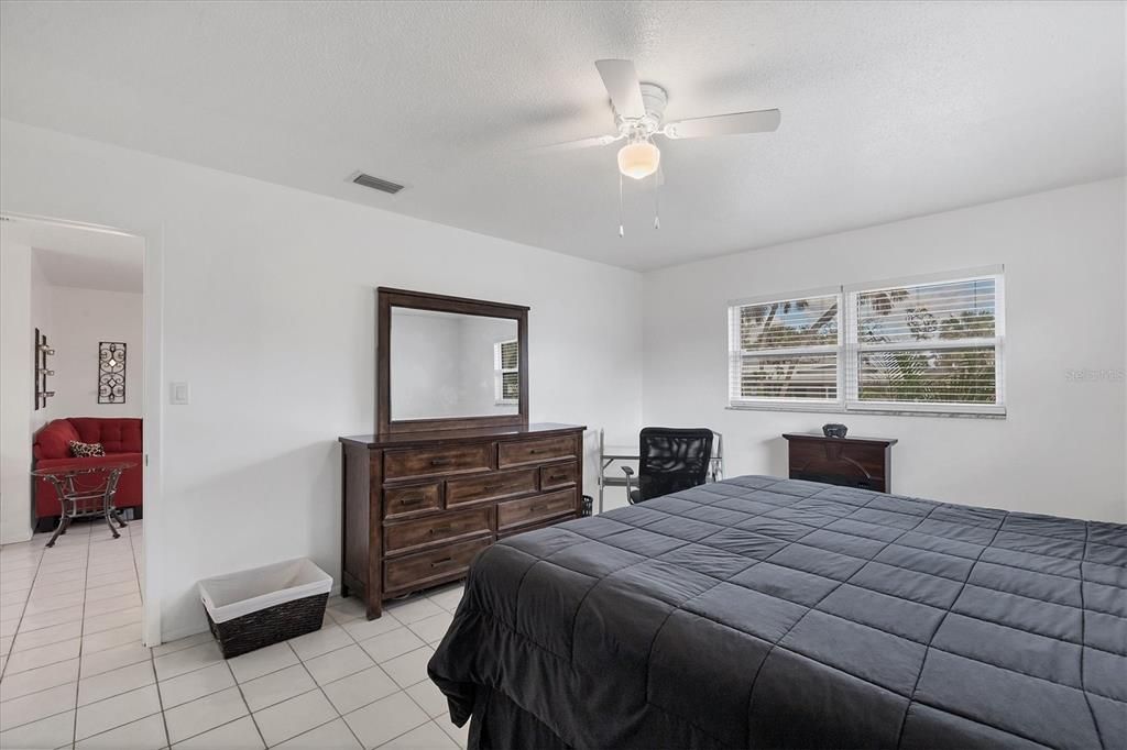 For Sale: $699,000 (3 beds, 2 baths, 1228 Square Feet)