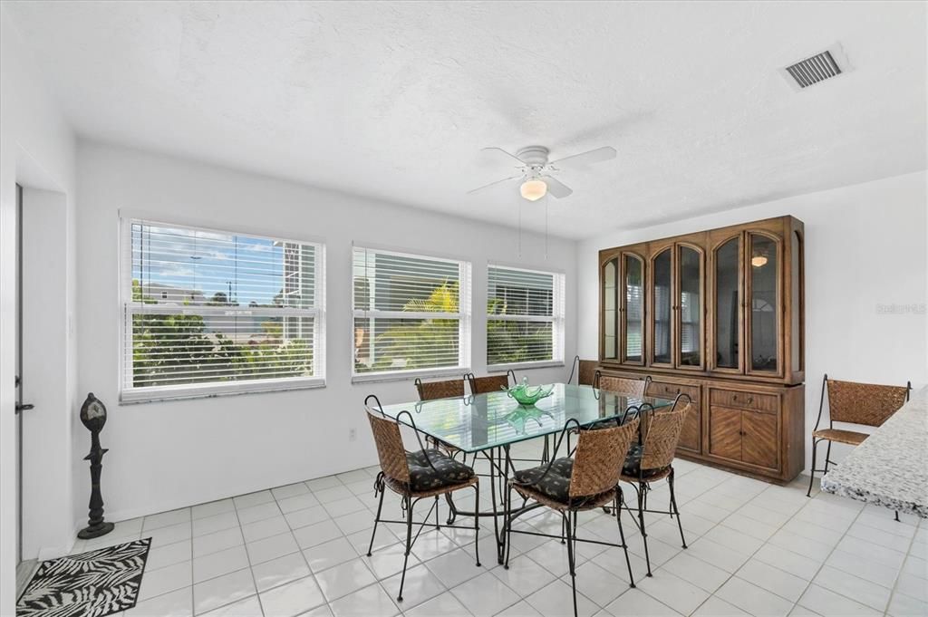 For Sale: $699,000 (3 beds, 2 baths, 1228 Square Feet)