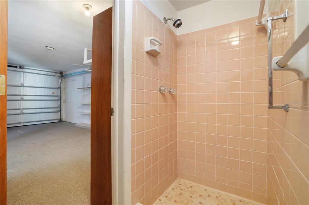 На продажу: $215,000 (2 спален, 1 ванн, 1056 Квадратных фут)