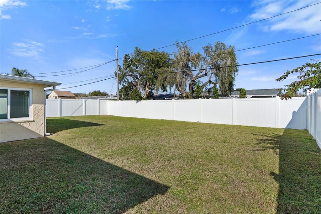 На продажу: $215,000 (2 спален, 1 ванн, 1056 Квадратных фут)