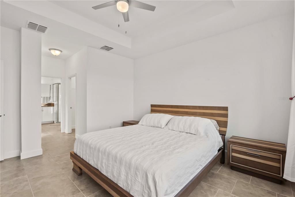 На продажу: $389,900 (2 спален, 2 ванн, 2040 Квадратных фут)