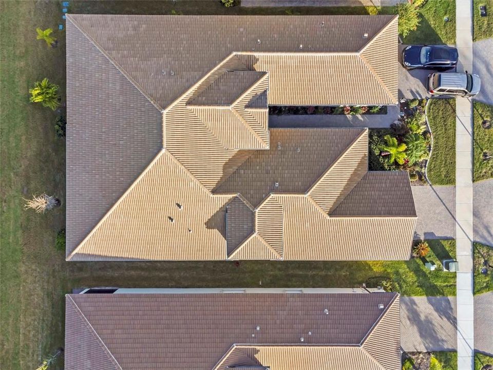 На продажу: $389,900 (2 спален, 2 ванн, 2040 Квадратных фут)