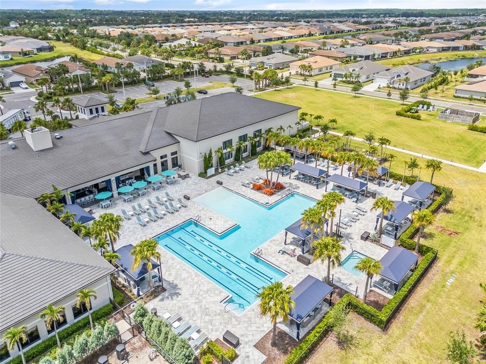 На продажу: $389,900 (2 спален, 2 ванн, 2040 Квадратных фут)