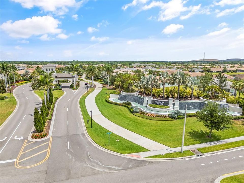 На продажу: $389,900 (2 спален, 2 ванн, 2040 Квадратных фут)