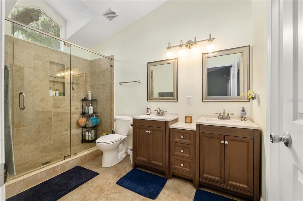 Activo con contrato: $349,900 (3 camas, 2 baños, 1480 Pies cuadrados)