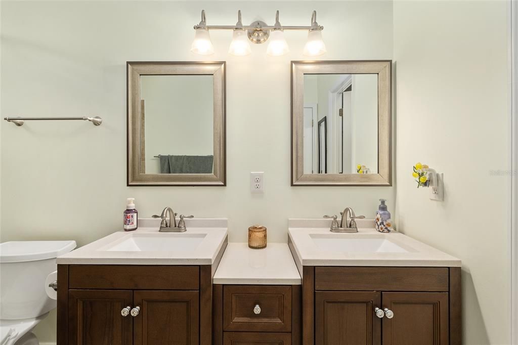 Activo con contrato: $349,900 (3 camas, 2 baños, 1480 Pies cuadrados)