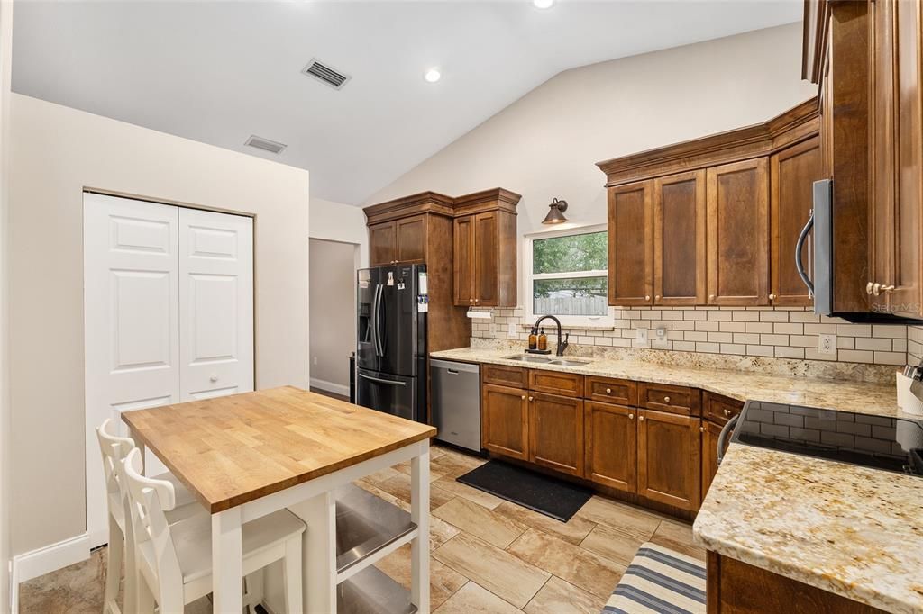 Activo con contrato: $349,900 (3 camas, 2 baños, 1480 Pies cuadrados)