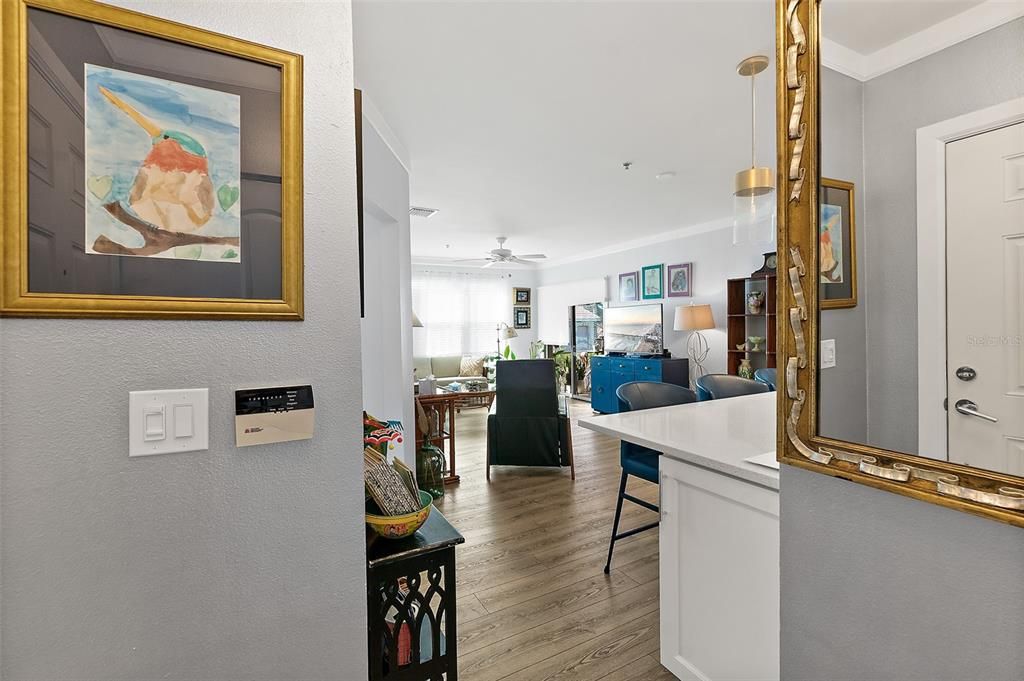 На продажу: $390,000 (2 спален, 2 ванн, 1020 Квадратных фут)