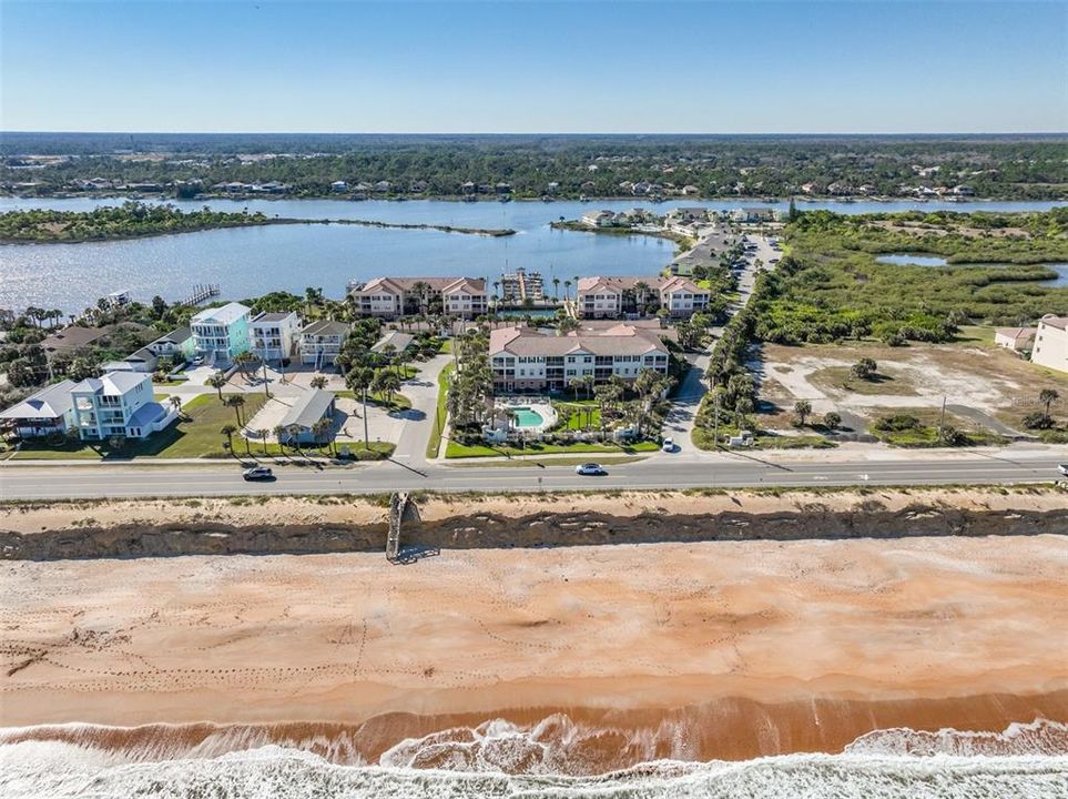 На продажу: $390,000 (2 спален, 2 ванн, 1020 Квадратных фут)