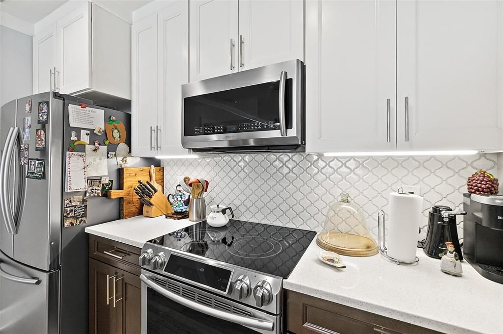 На продажу: $390,000 (2 спален, 2 ванн, 1020 Квадратных фут)