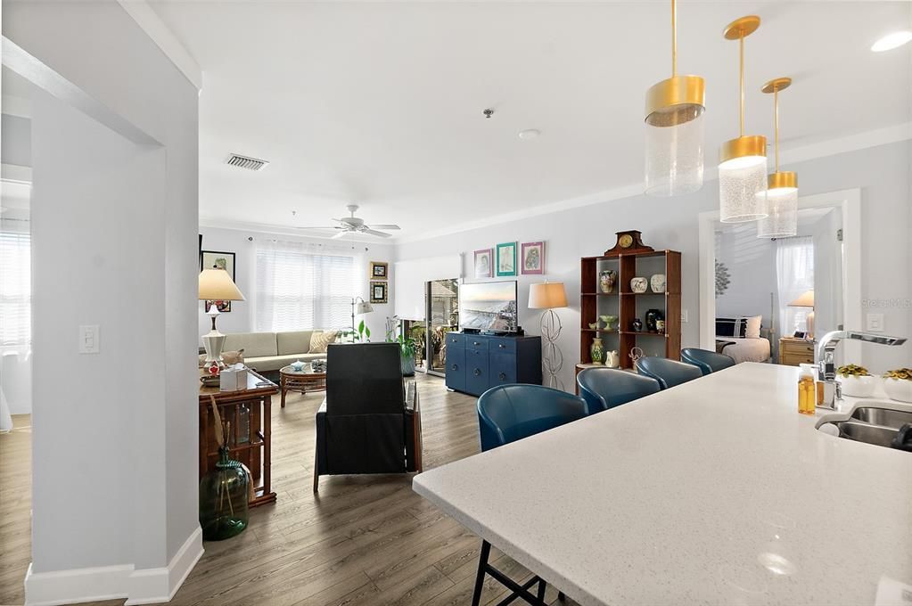 На продажу: $390,000 (2 спален, 2 ванн, 1020 Квадратных фут)