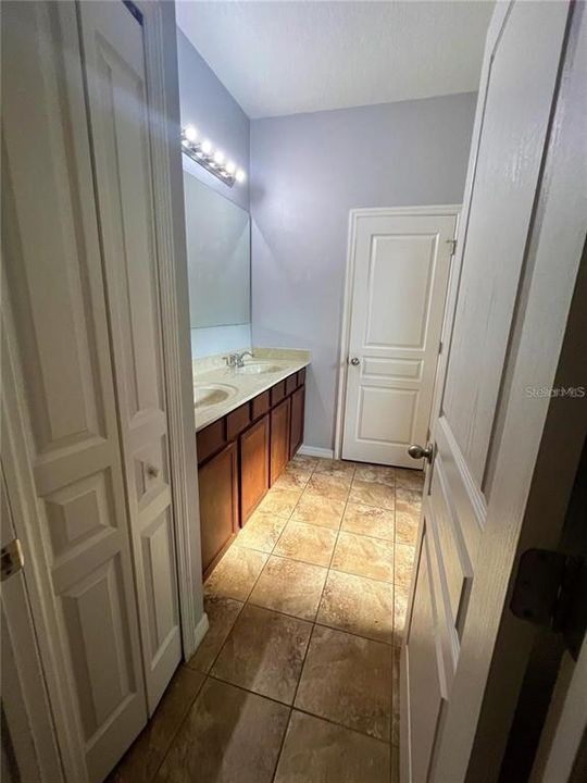 出租: $2,000 (4 贝兹, 2 浴室, 1692 平方英尺)