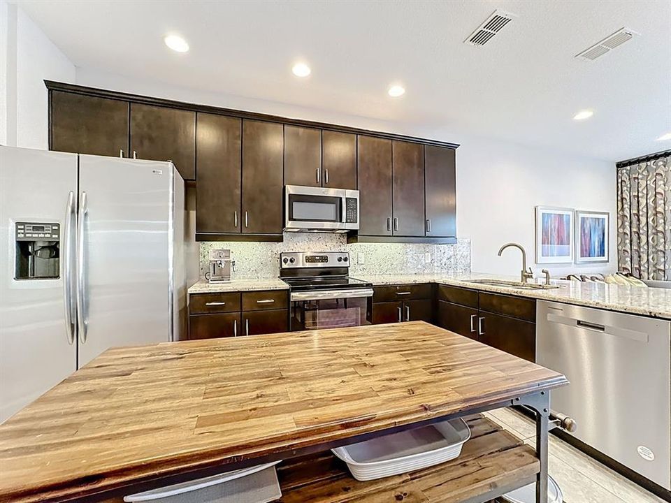 For Sale: $439,000 (3 beds, 2 baths, 1893 Square Feet)