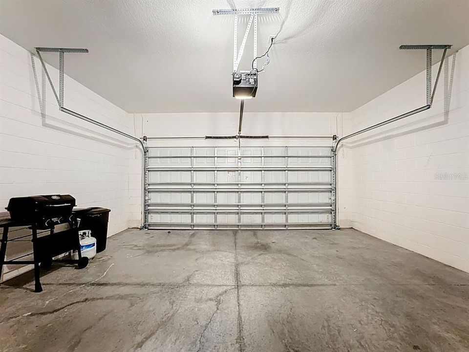 For Sale: $439,000 (3 beds, 2 baths, 1893 Square Feet)