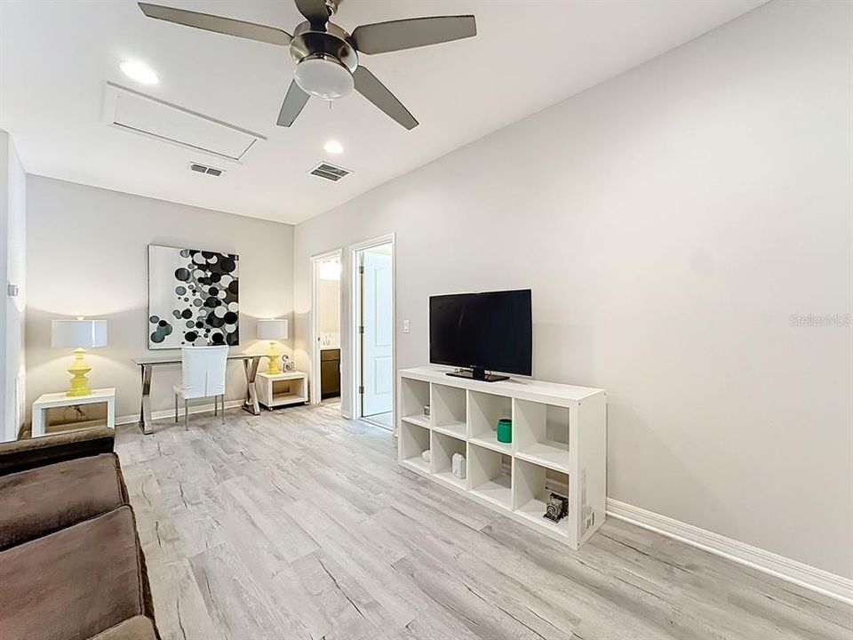 For Sale: $439,000 (3 beds, 2 baths, 1893 Square Feet)