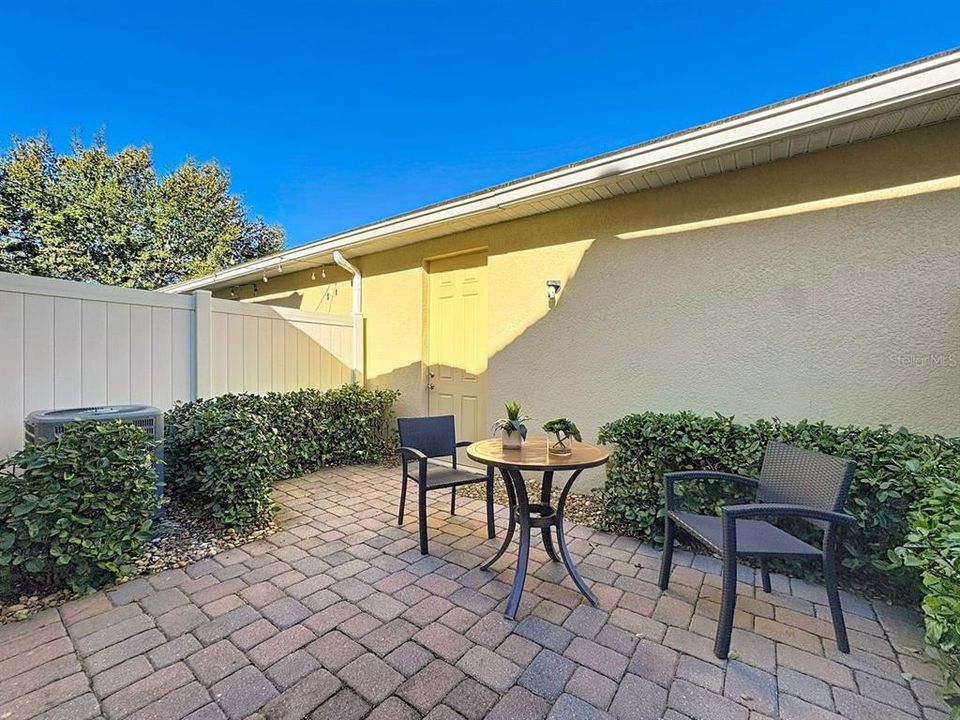 For Sale: $439,000 (3 beds, 2 baths, 1893 Square Feet)