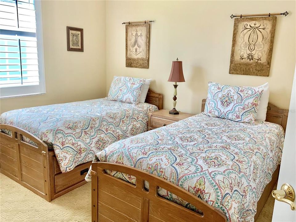 En Venta: $399,000 (2 camas, 2 baños, 1697 Pies cuadrados)