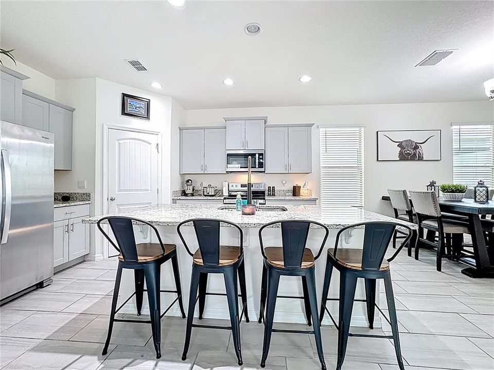 На продажу: $550,000 (4 спален, 3 ванн, 2292 Квадратных фут)