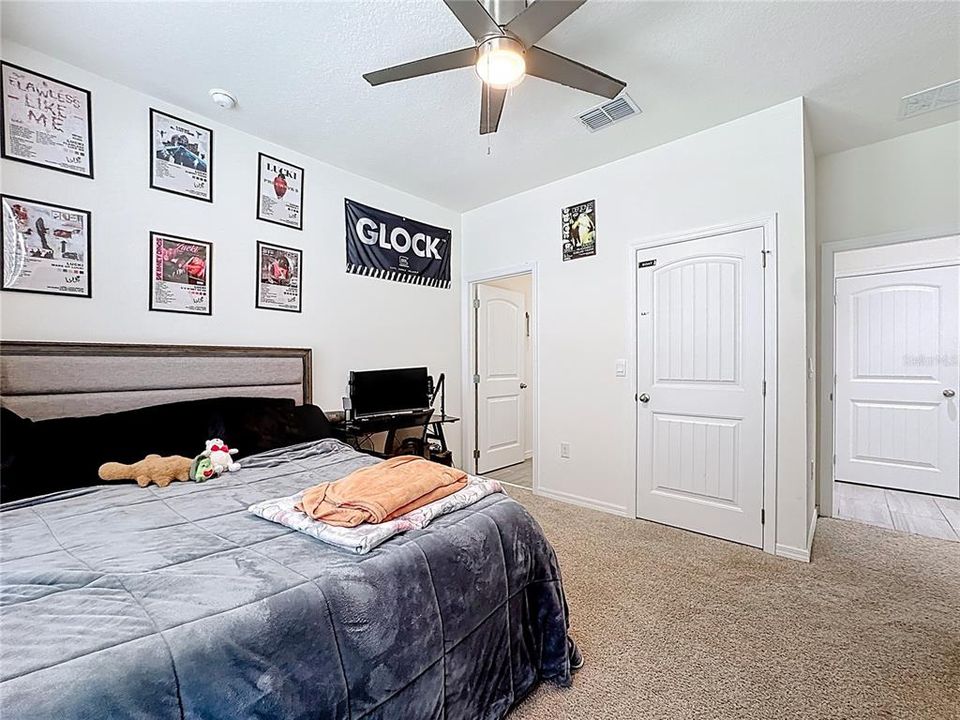 На продажу: $550,000 (4 спален, 3 ванн, 2292 Квадратных фут)