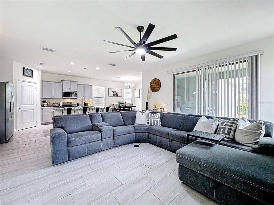 На продажу: $550,000 (4 спален, 3 ванн, 2292 Квадратных фут)