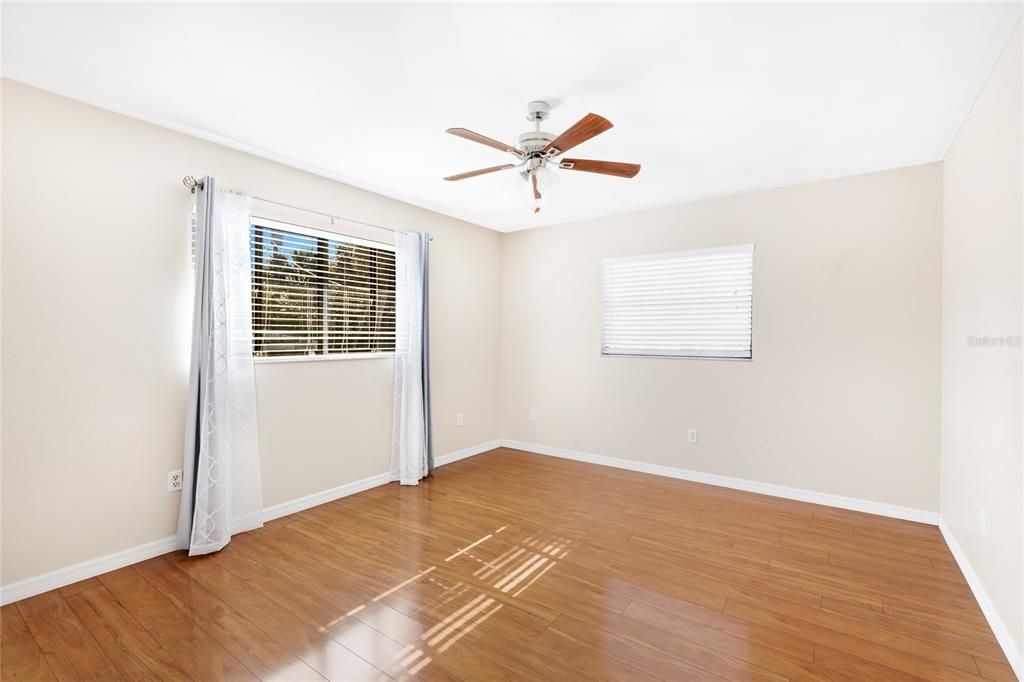 На продажу: $440,000 (3 спален, 2 ванн, 1642 Квадратных фут)