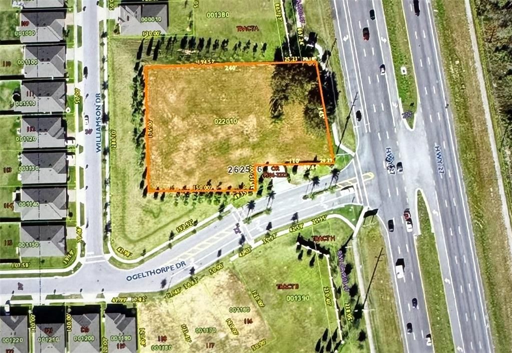 На продажу: $1,295,000 (0.94 acres)