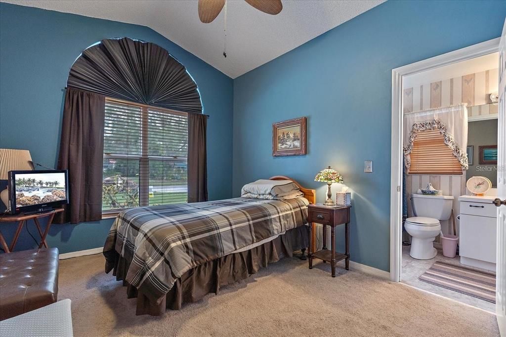 На продажу: $460,000 (3 спален, 2 ванн, 1828 Квадратных фут)