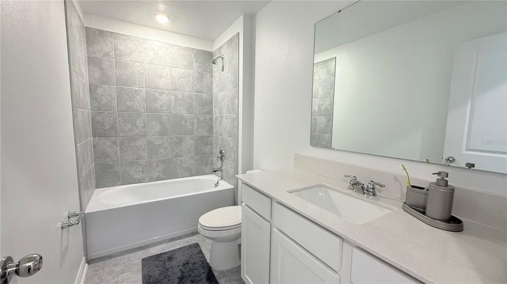 В аренду: $2,399 (4 спален, 2 ванн, 1933 Квадратных фут)