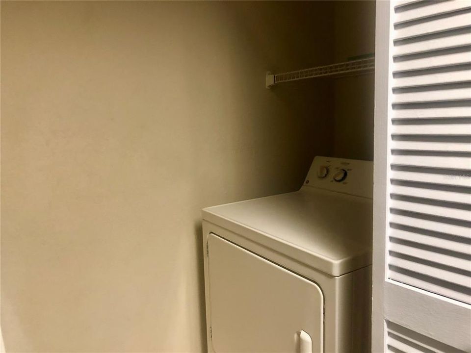 На продажу: $135,000 (2 спален, 2 ванн, 836 Квадратных фут)