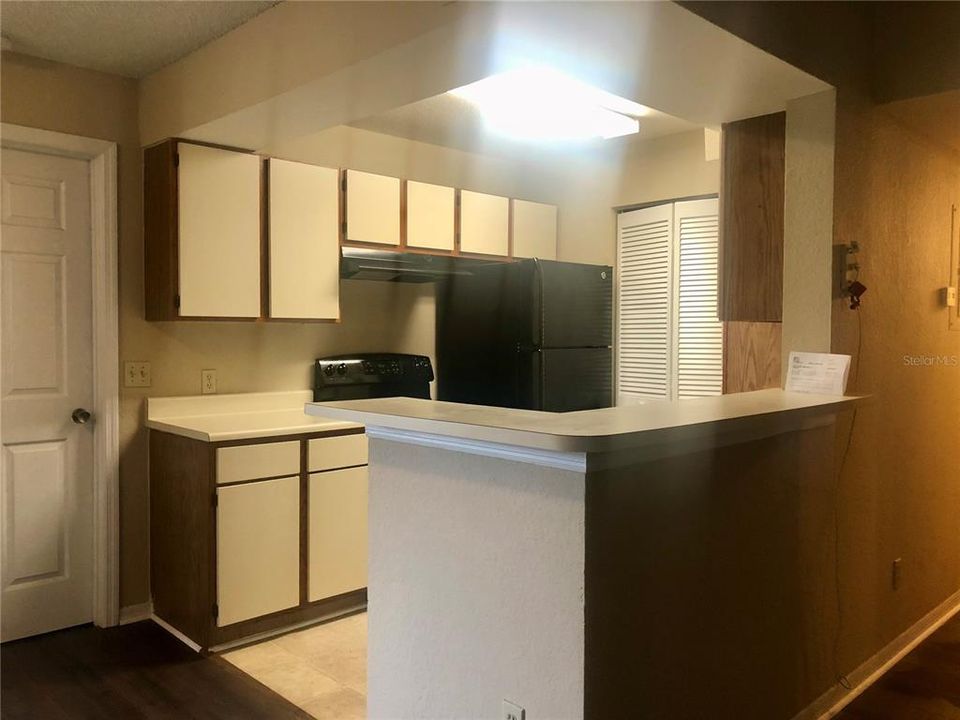 На продажу: $135,000 (2 спален, 2 ванн, 836 Квадратных фут)