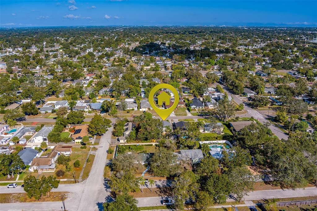 For Rent: $2,350 (2 beds, 1 baths, 1136 Square Feet)