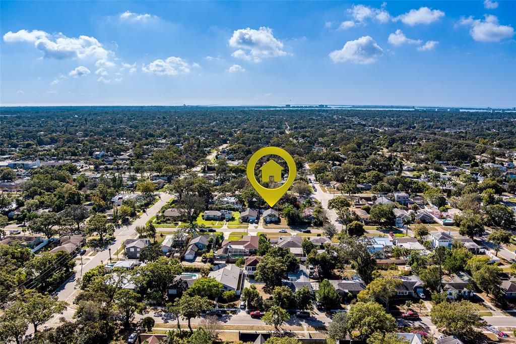 For Rent: $2,350 (2 beds, 1 baths, 1136 Square Feet)