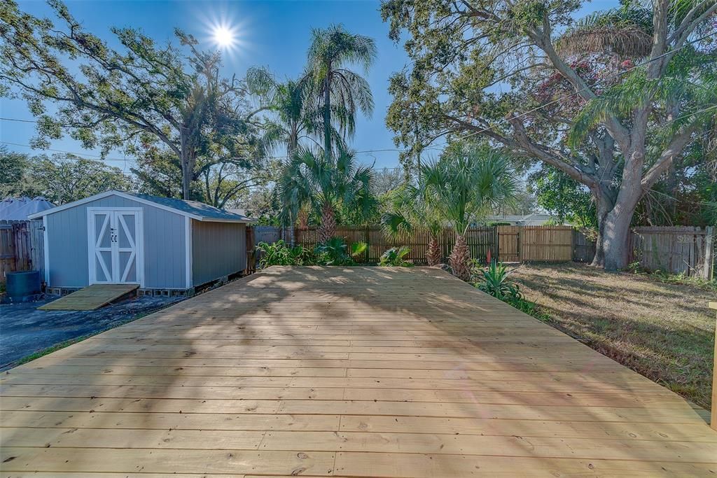 For Rent: $2,350 (2 beds, 1 baths, 1136 Square Feet)