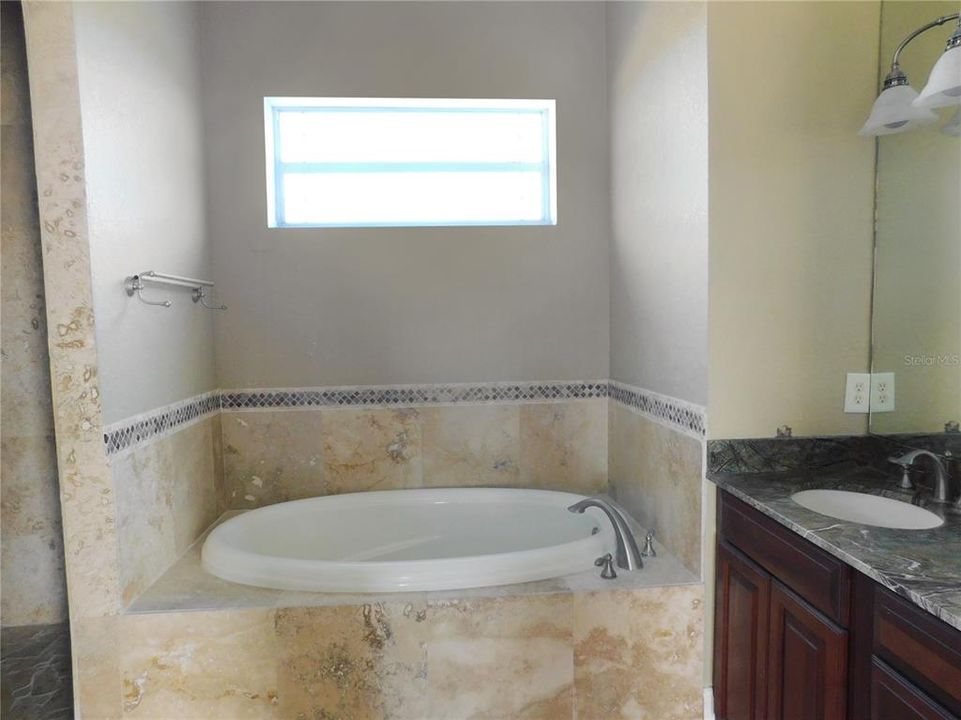 На продажу: $559,900 (4 спален, 3 ванн, 2691 Квадратных фут)