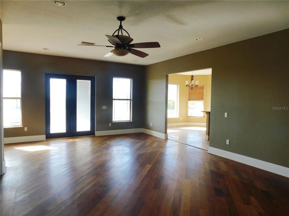 На продажу: $559,900 (4 спален, 3 ванн, 2691 Квадратных фут)