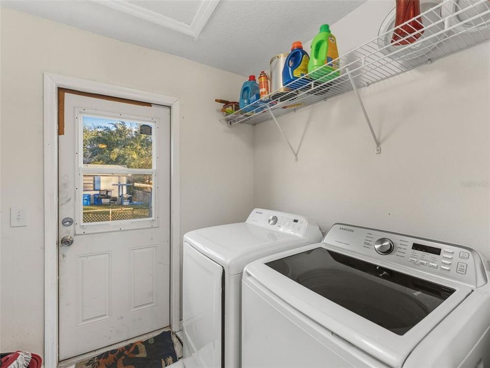 En Venta: $415,000 (3 camas, 2 baños, 1416 Pies cuadrados)