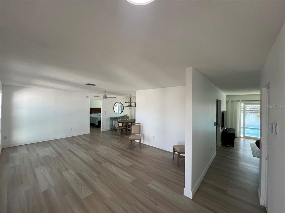 En Venta: $499,900 (2 camas, 2 baños, 1471 Pies cuadrados)