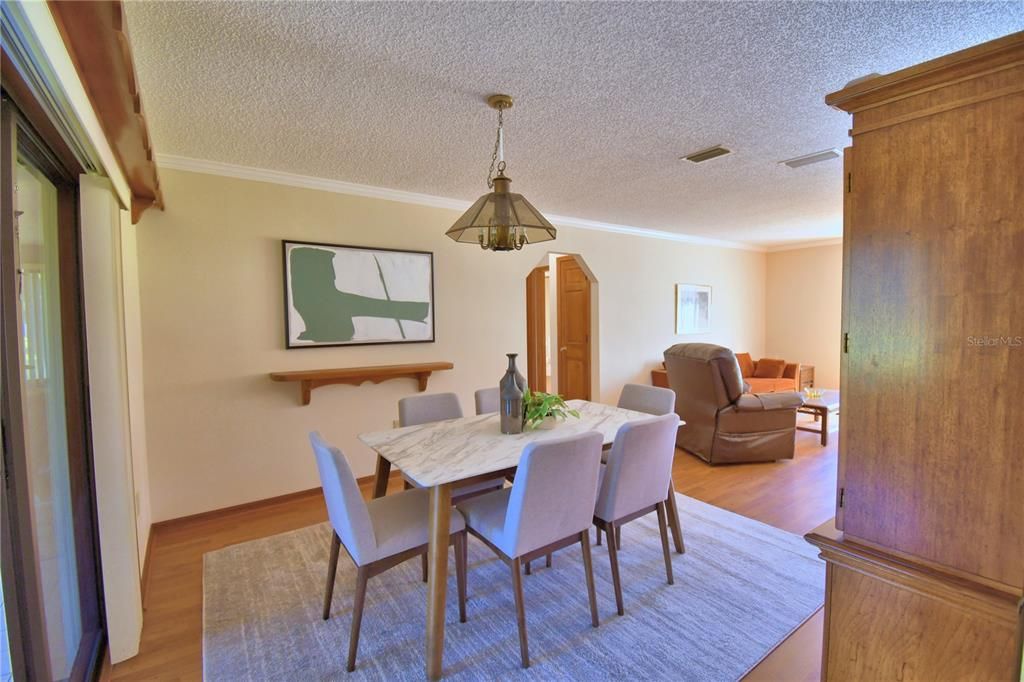 待售: $550,000 (3 贝兹, 2 浴室, 2315 平方英尺)