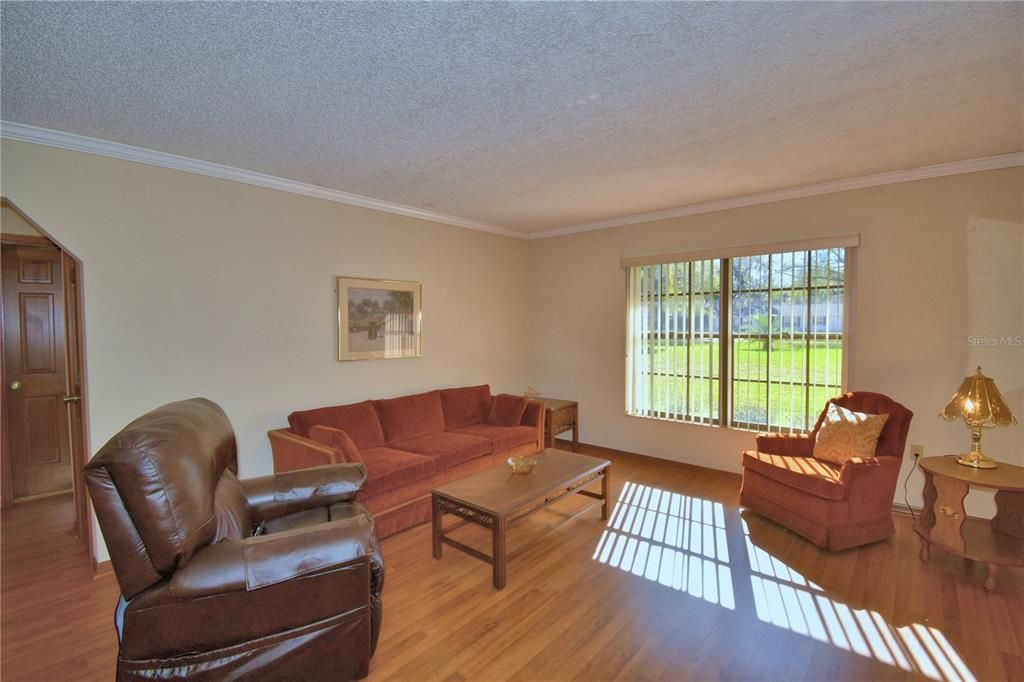 待售: $550,000 (3 贝兹, 2 浴室, 2315 平方英尺)