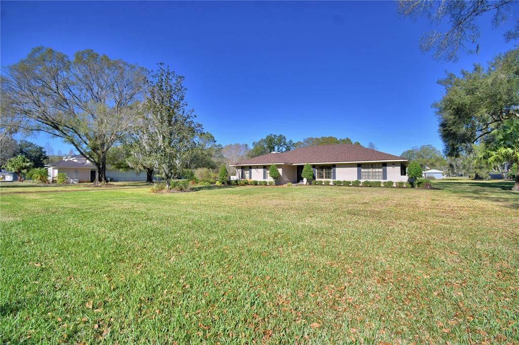 待售: $550,000 (3 贝兹, 2 浴室, 2315 平方英尺)