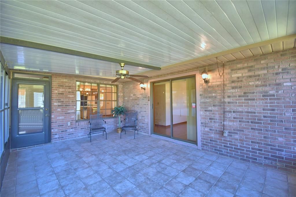 待售: $550,000 (3 贝兹, 2 浴室, 2315 平方英尺)