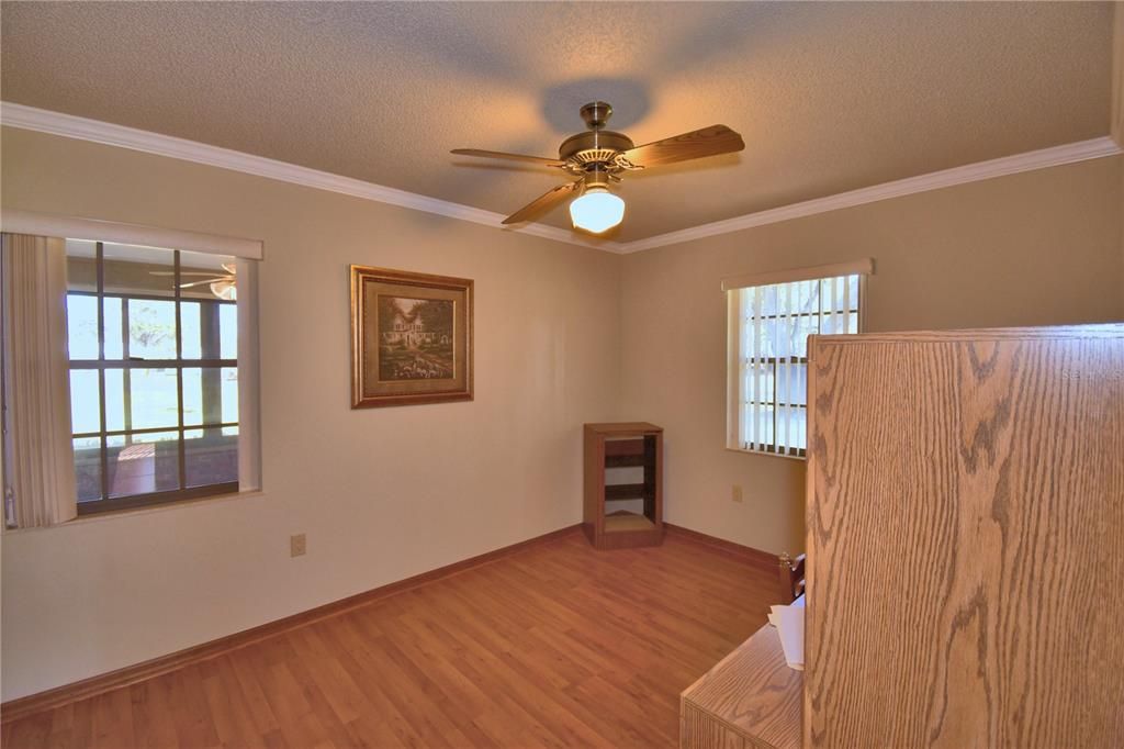 待售: $550,000 (3 贝兹, 2 浴室, 2315 平方英尺)