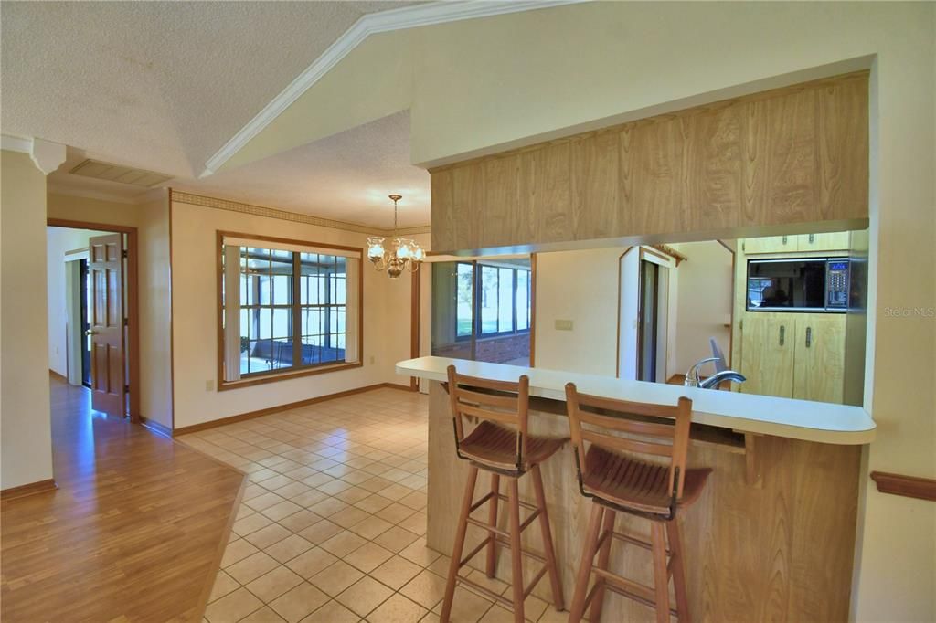 待售: $550,000 (3 贝兹, 2 浴室, 2315 平方英尺)