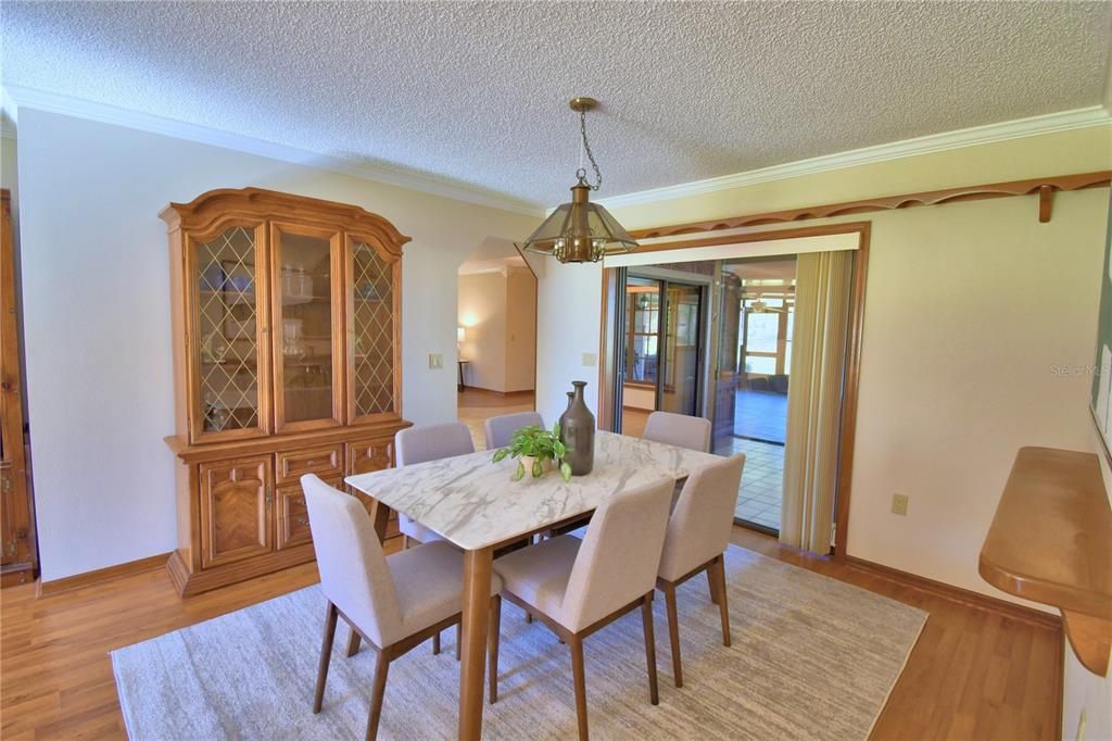 待售: $550,000 (3 贝兹, 2 浴室, 2315 平方英尺)