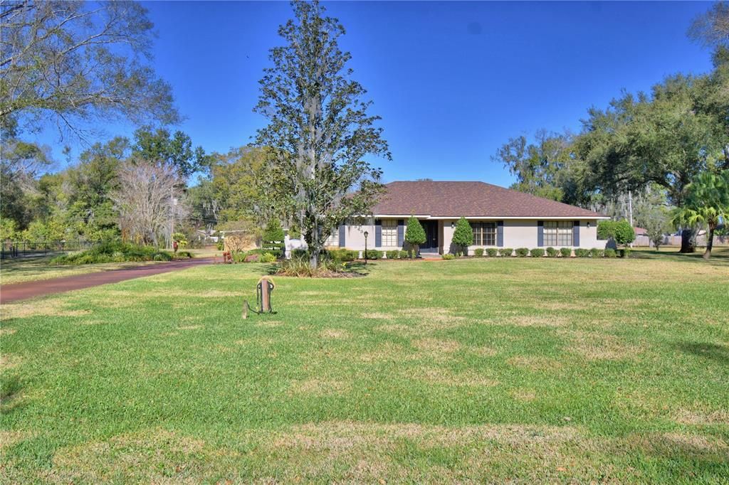 待售: $550,000 (3 贝兹, 2 浴室, 2315 平方英尺)