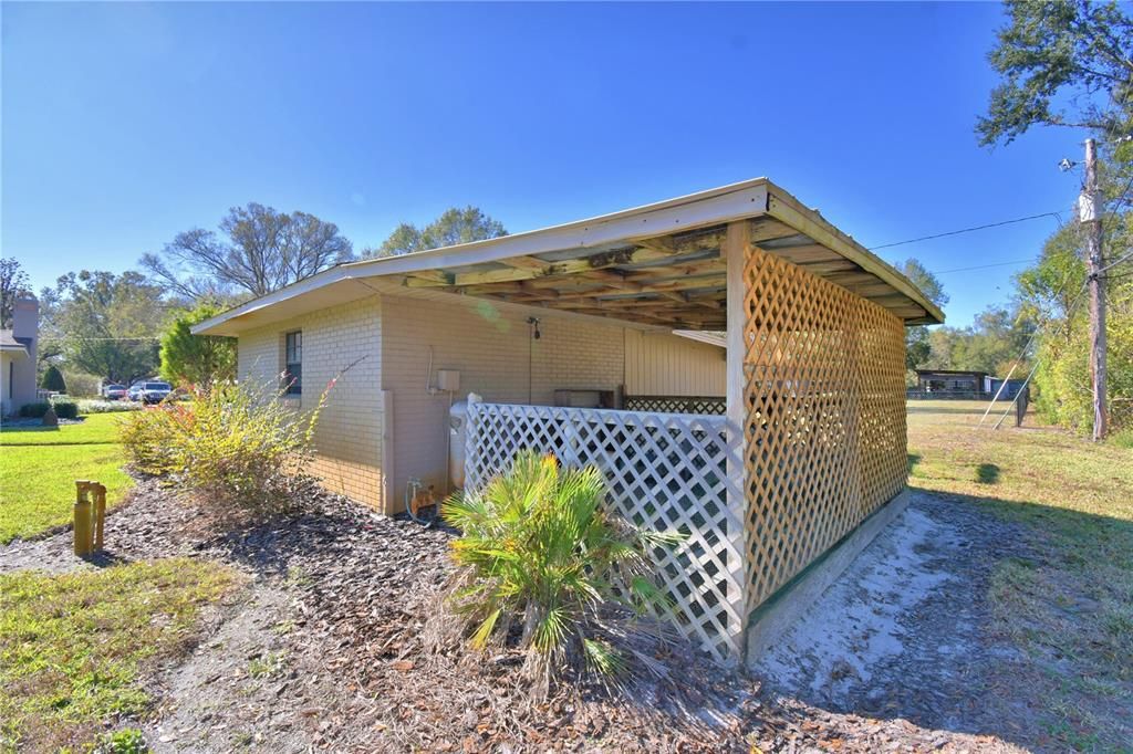 待售: $550,000 (3 贝兹, 2 浴室, 2315 平方英尺)