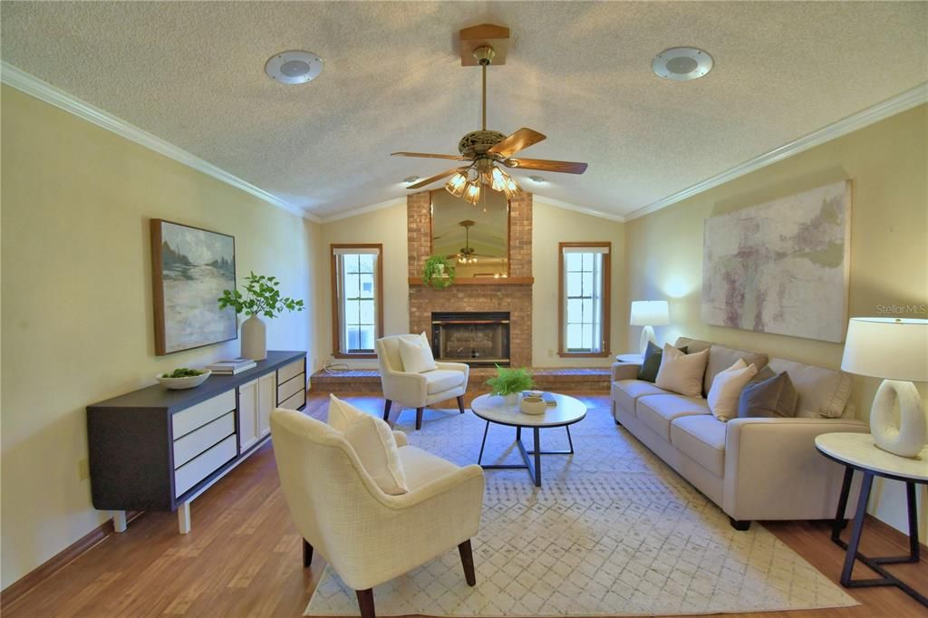 待售: $550,000 (3 贝兹, 2 浴室, 2315 平方英尺)